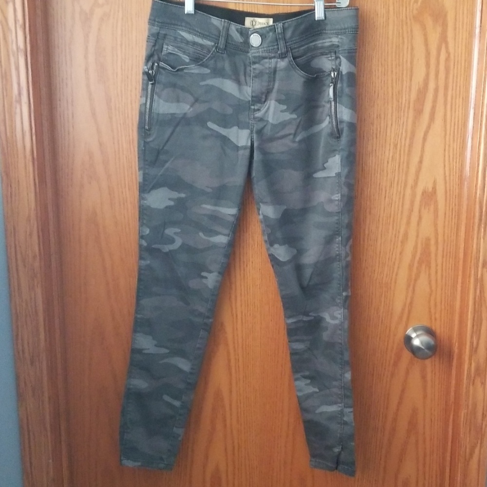 Army print jeans